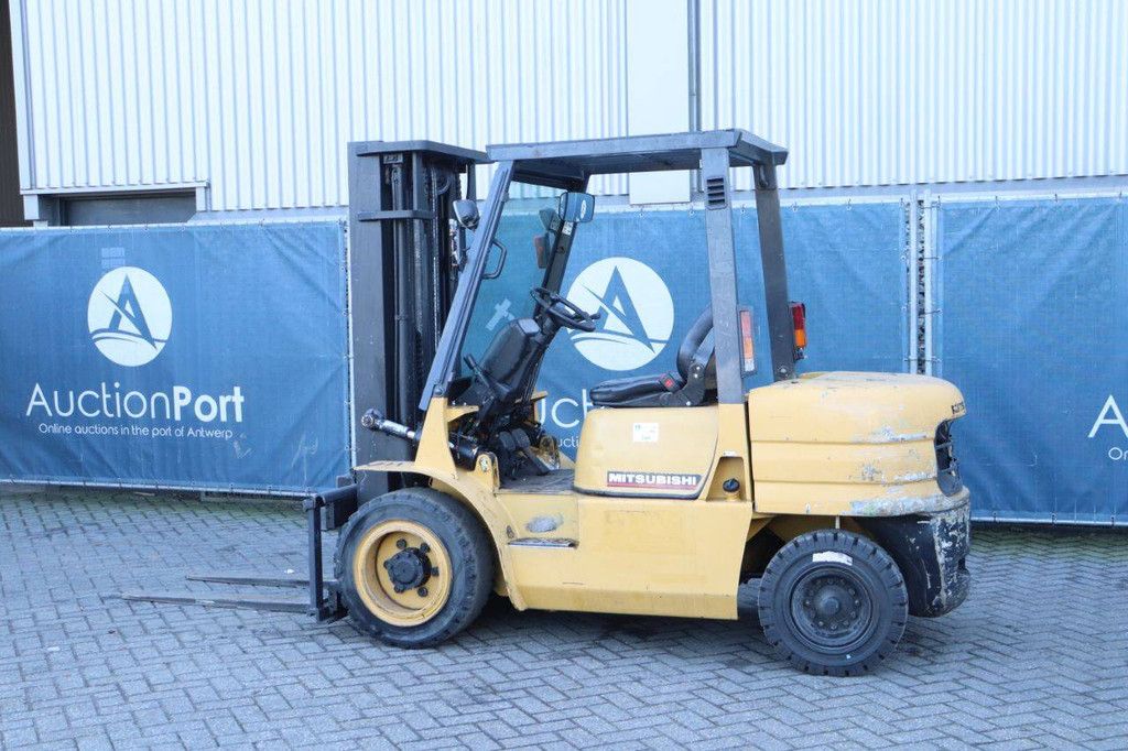 Gabelstapler Mitsubishi FD30 Diesel 3000kg 3.03m 2000