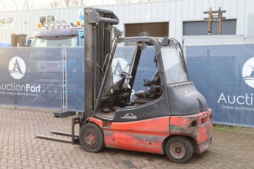 Forklift Linde E30/02 Electric 3000kg 2008