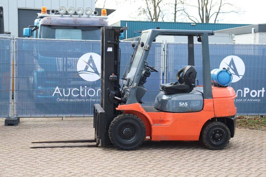 Forklift Toyota 42-7FGF25 LPG 2500kg 4.7m 2000