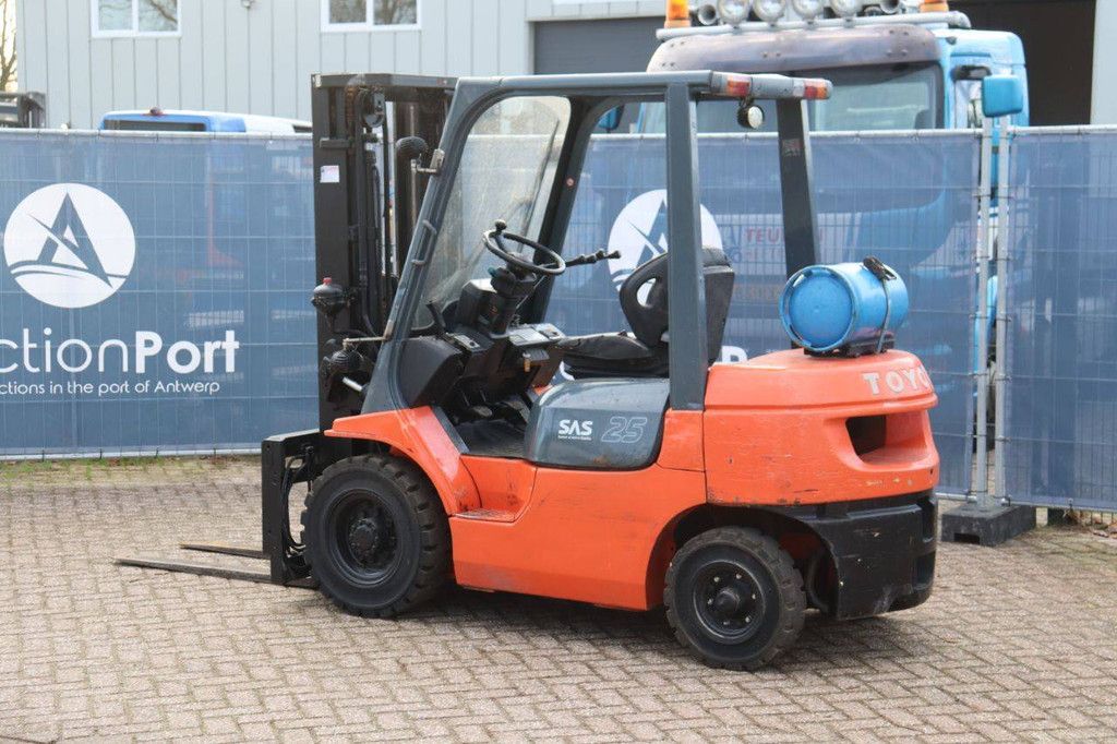 Forklift Toyota 42-7FGF25 LPG 2500kg 4.7m 2000