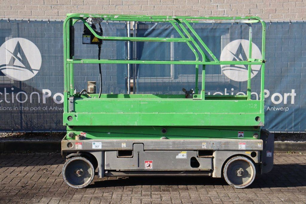 Scherenarbeitsbühne Haulotte Compact 8 Electric 8,2 m 2011