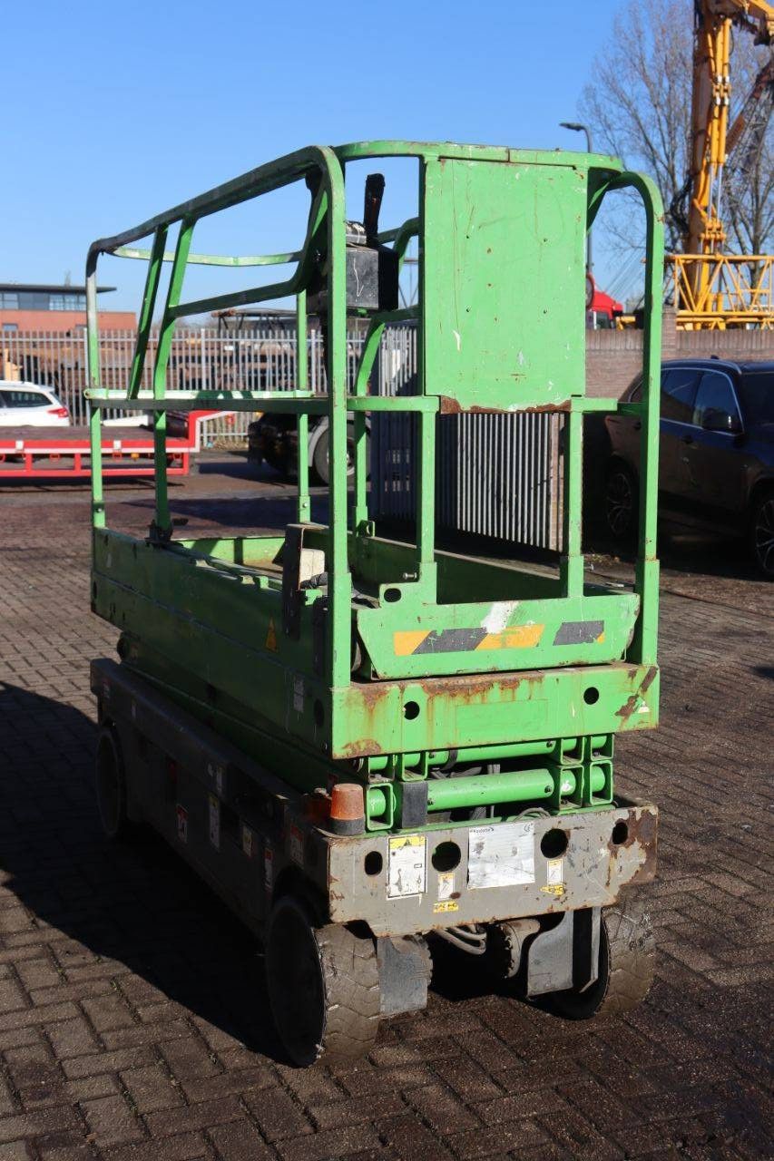 Scherenarbeitsbühne Haulotte Compact 8 Electric 8,2 m 2011