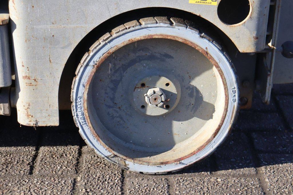 Scherenarbeitsbühne Haulotte Compact 8 Electric 8,2 m 2011