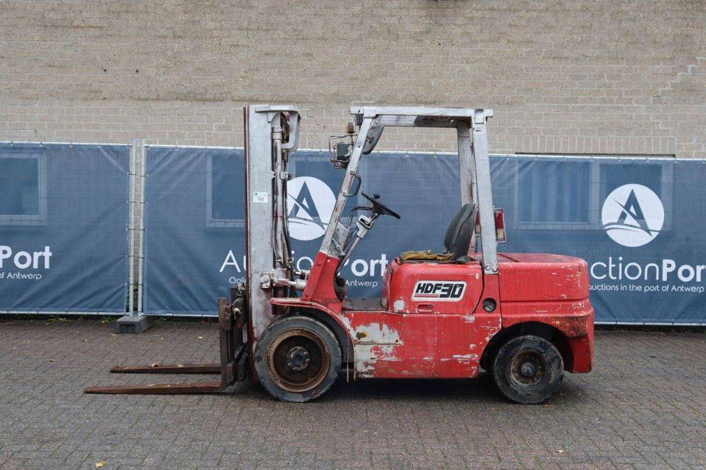 Halla HDF30 Diesel-Gabelstapler, 3000 kg, 6 m