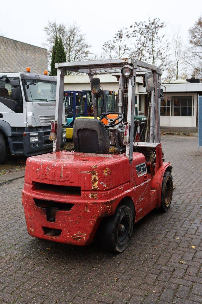 Halla HDF30 Diesel-Gabelstapler, 3000 kg, 6 m