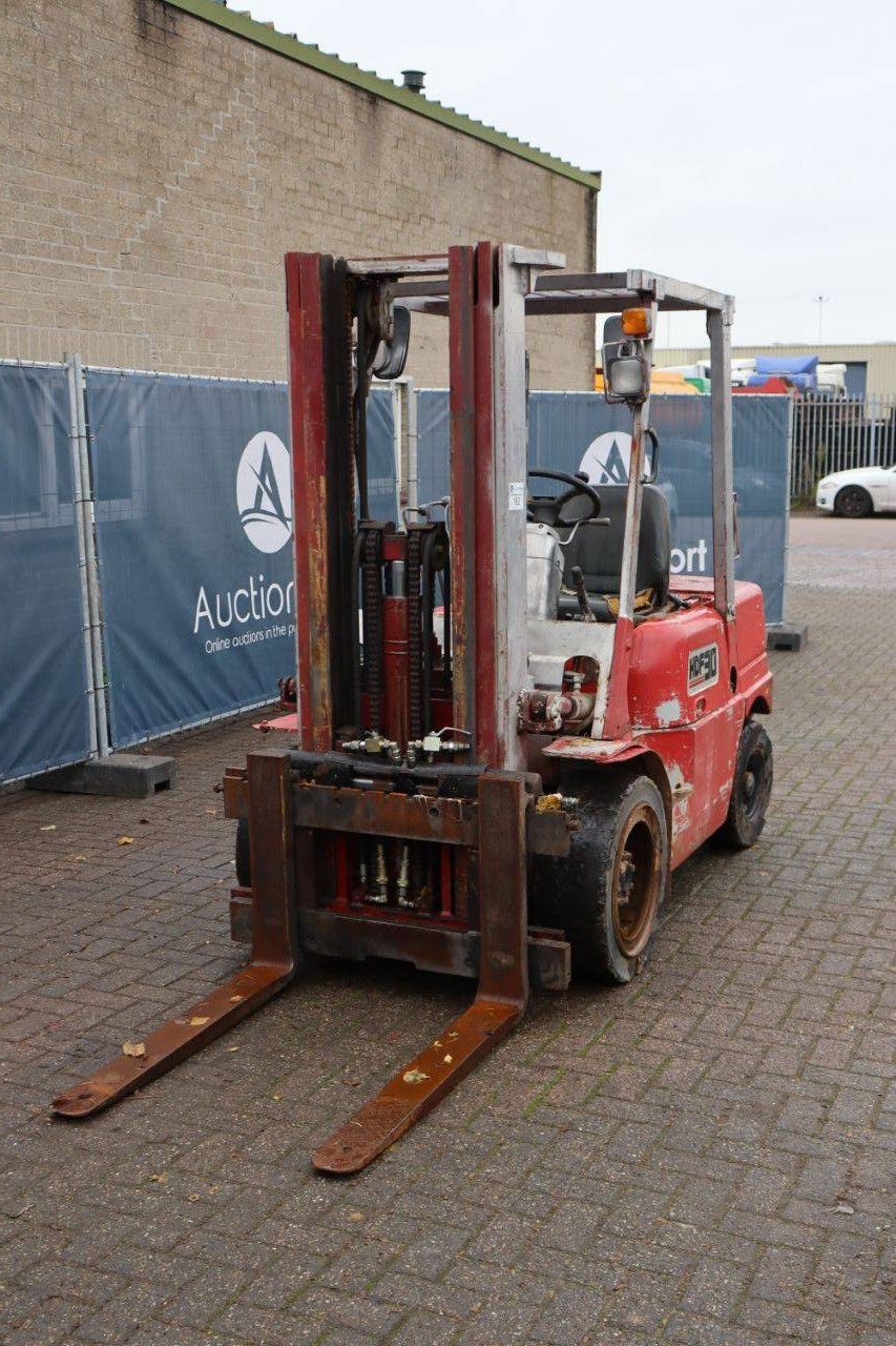 Halla HDF30 Diesel-Gabelstapler, 3000 kg, 6 m