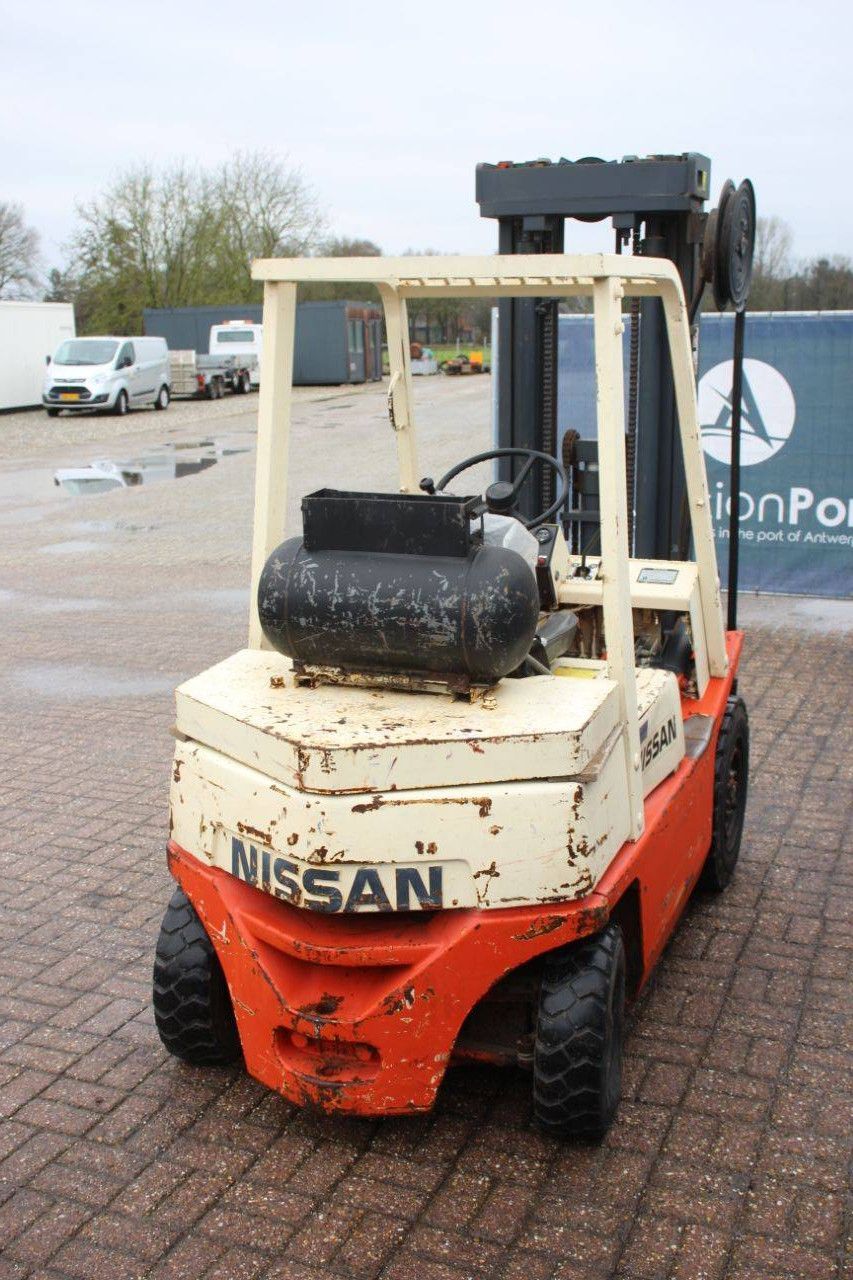 Gabelstapler Nissan PF02A20U LPG 2000kg 3,7m