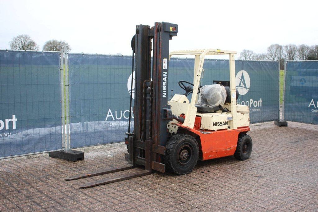 Gabelstapler Nissan PF02A20U LPG 2000kg 3,7m