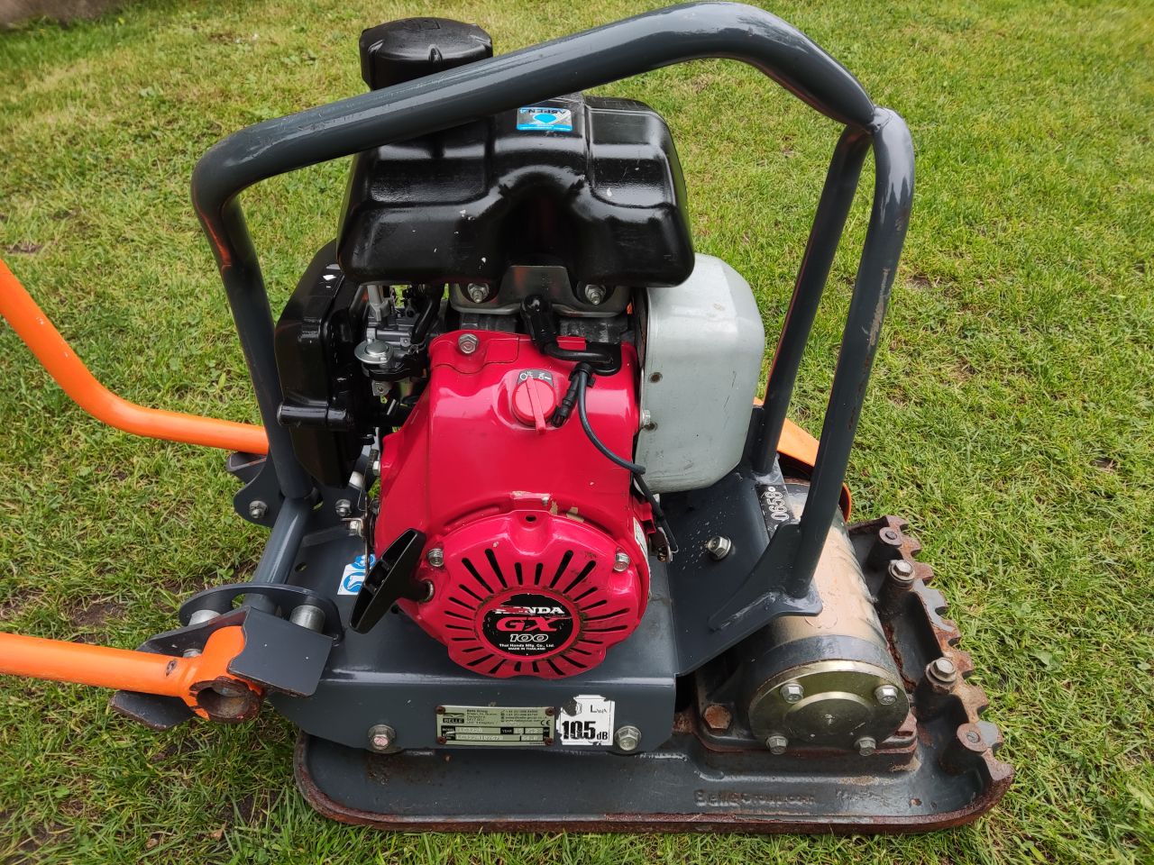 Diverse nieuwe / gebruikte bestratingsmaterialen (Orit, etc.)