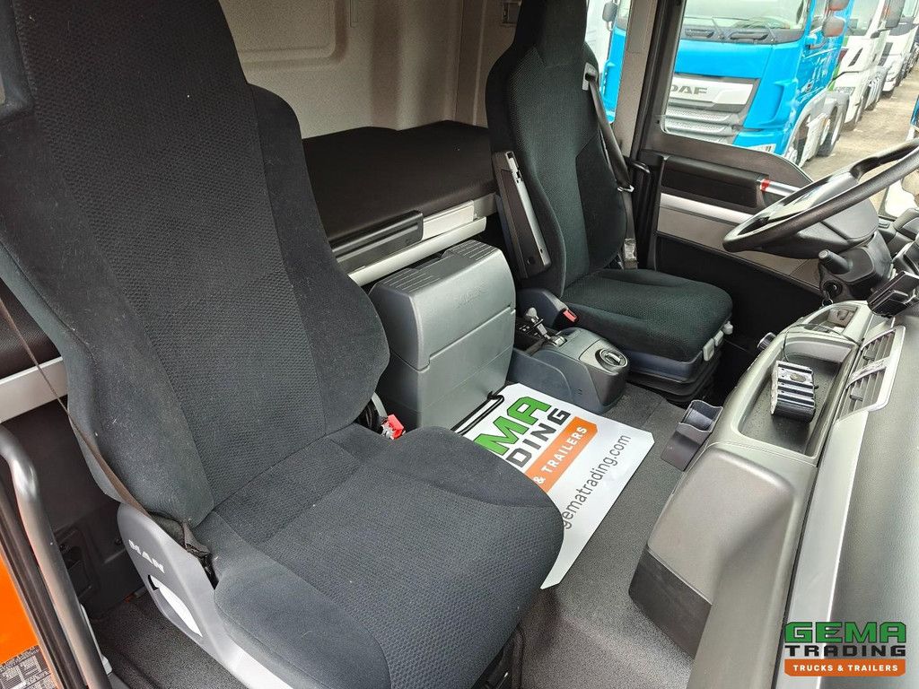 MAN TGS 26.480 6x2 Sleeper cab Euro 6A - Hydraulics - Lift axle - NATO - Dutch license plate