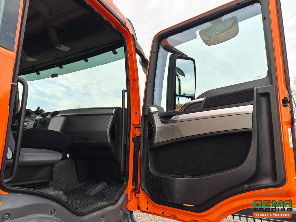 MAN TGS 26.480 6x2 Sleeper cab Euro 6A - Hydraulics - Lift axle - NATO - Dutch license plate