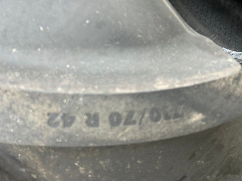 Vredestein 710/70R42 + 600/70R30 Afmonteret. VF