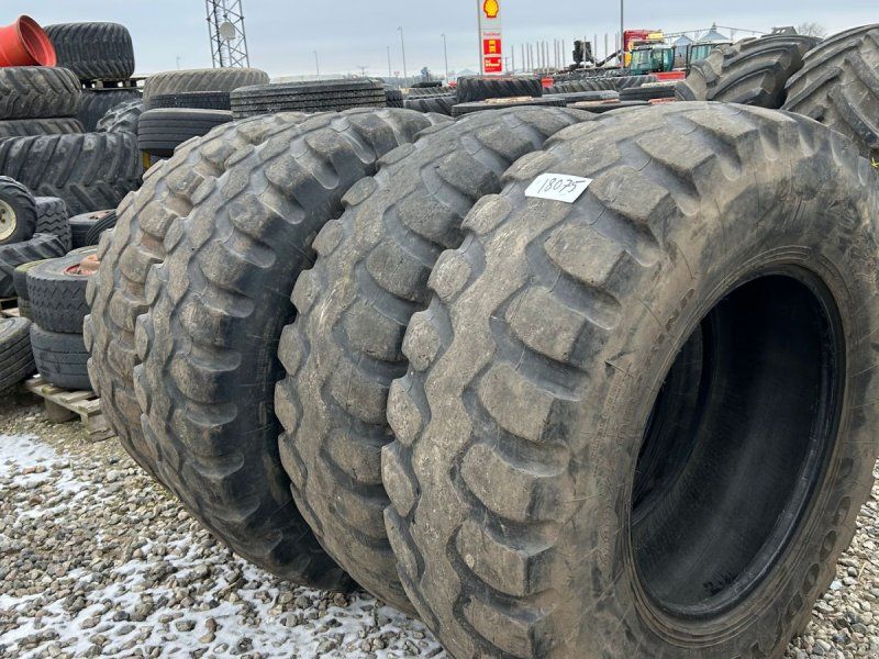 Goodyear 440/80R28