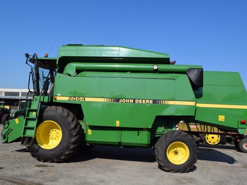 John Deere 2064