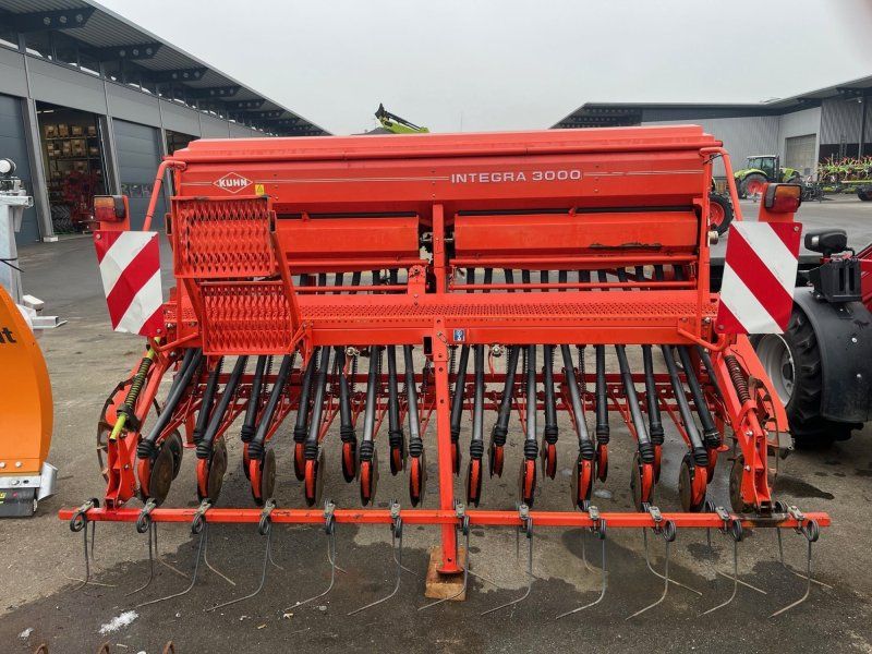 Kuhn Integra 3000
