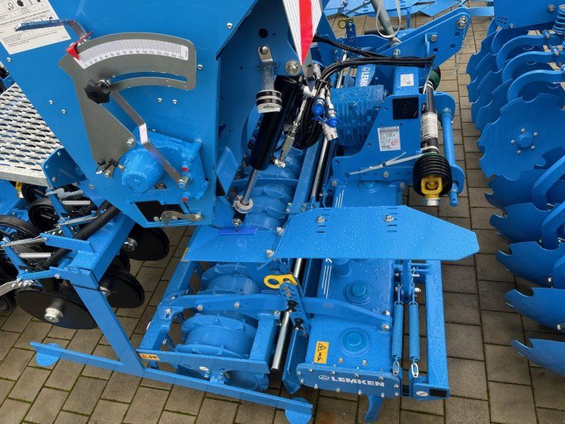 Lemken Zirkon 12/300 u. Saphir 9/300-150