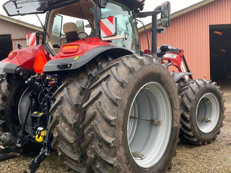 Case IH Puma 200 CVX med frontlæsser