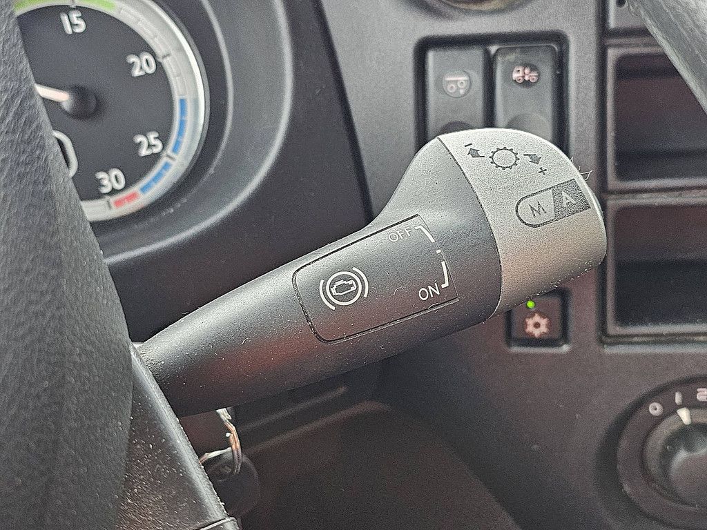 DAF CF 75.310 6x2 fan taillift