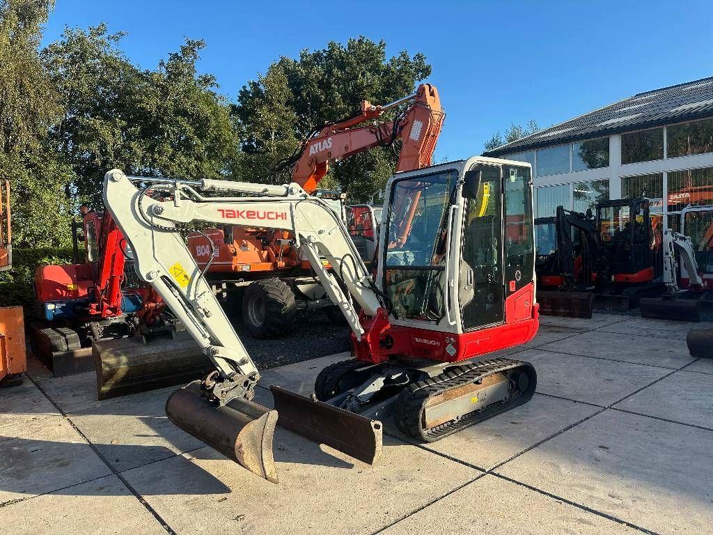 Takeuchi TB 230
