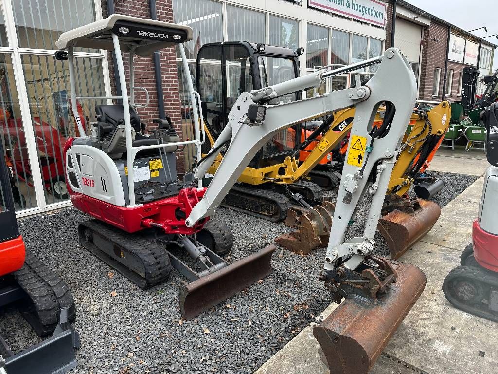Takeuchi TB 216