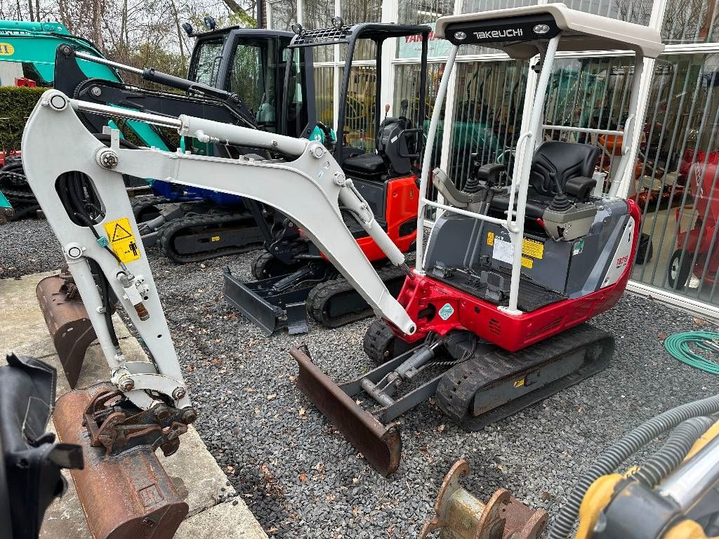 Takeuchi TB 216