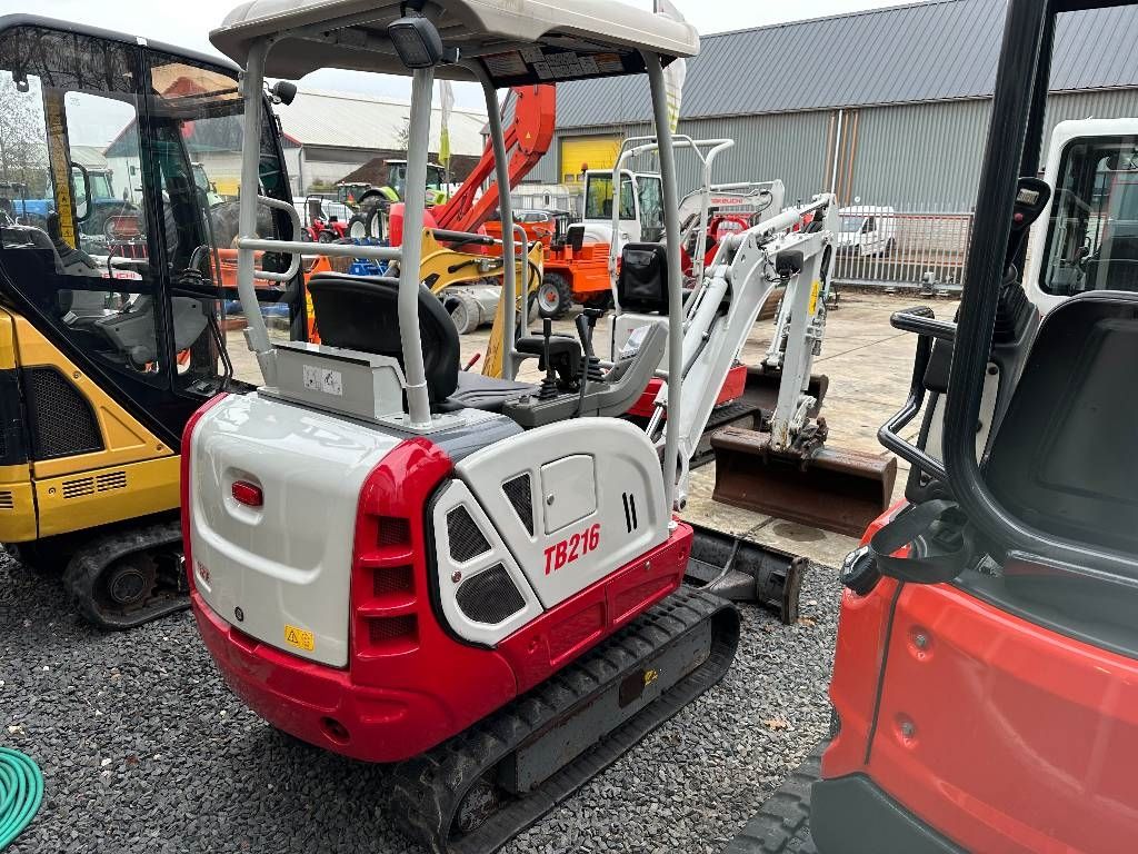 Takeuchi TB 216