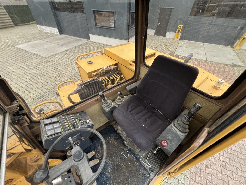 Etec 808M Zwenkgiek, Bak, 8.5-Tons Mobiele kraan.