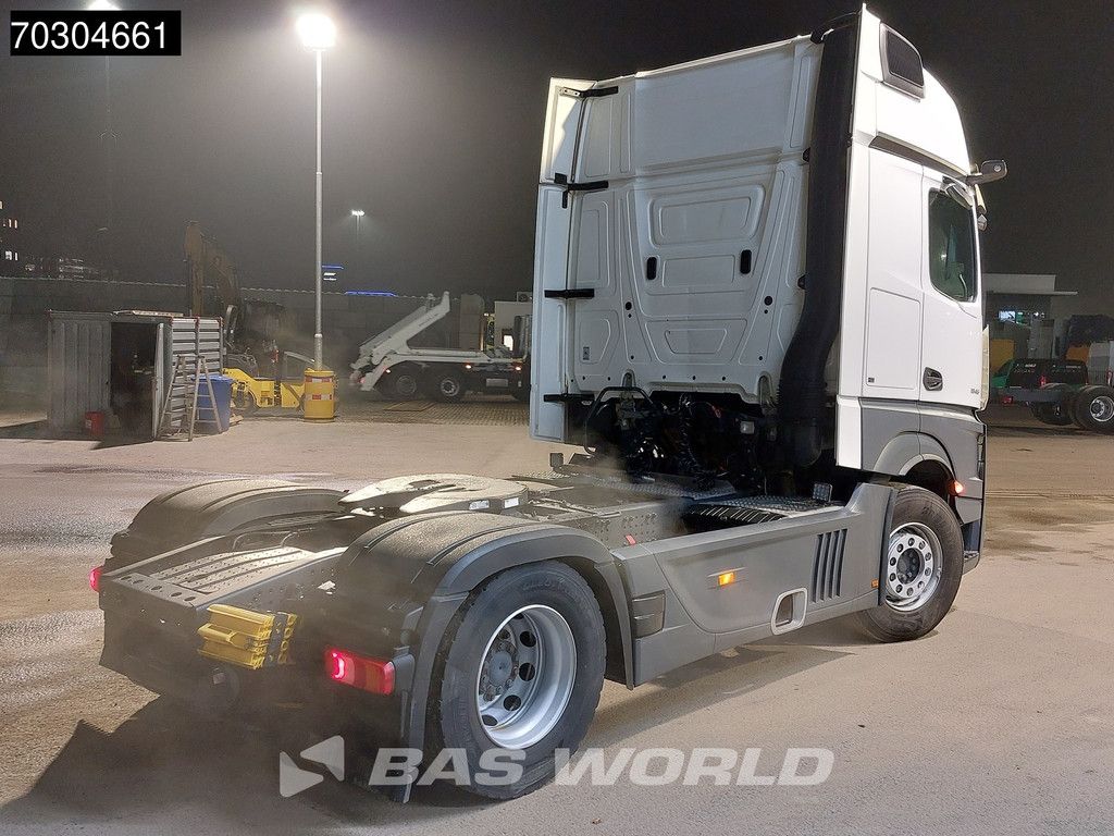 Mercedes Actros 1845 4X2 GigaSpace Retarder MirrorCam Navi Euro 6