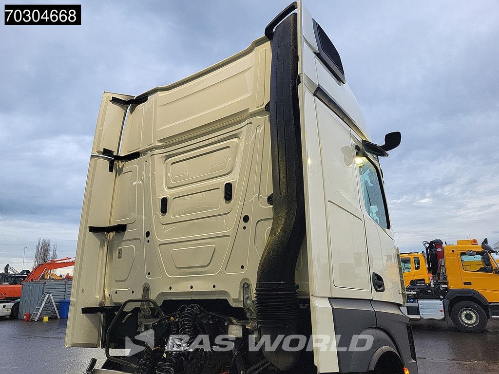 Mercedes Actros 1845 4X2 GigaSpace Retarder MirrorCam Navi Euro 6