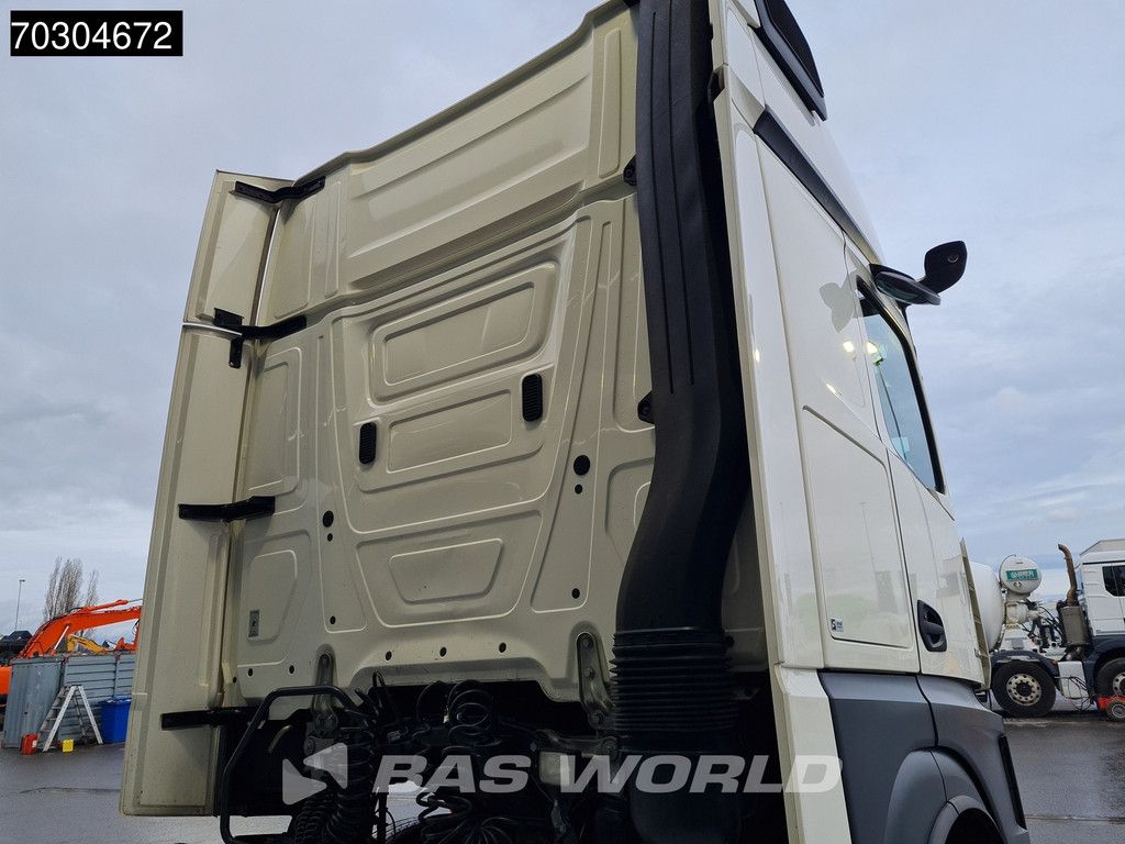 Mercedes Actros 1845 4X2 GigaSpace Retarder MirrorCam Navi Euro 6