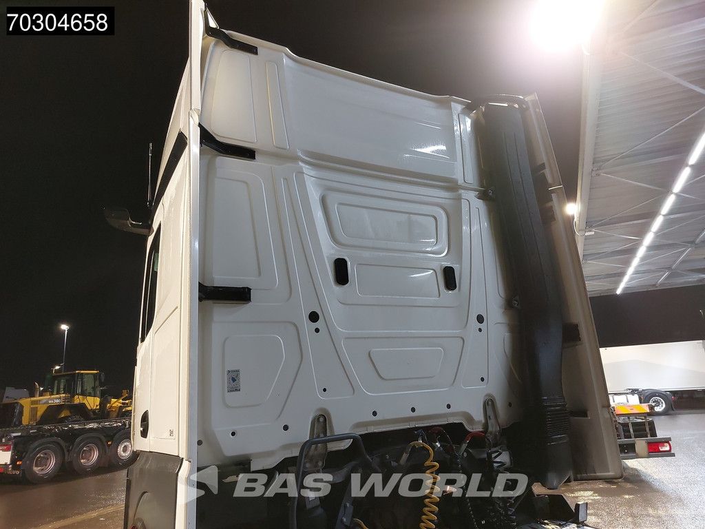 Mercedes Actros 1845 4X2 GigaSpace Retarder MirrorCam Navi Euro 6