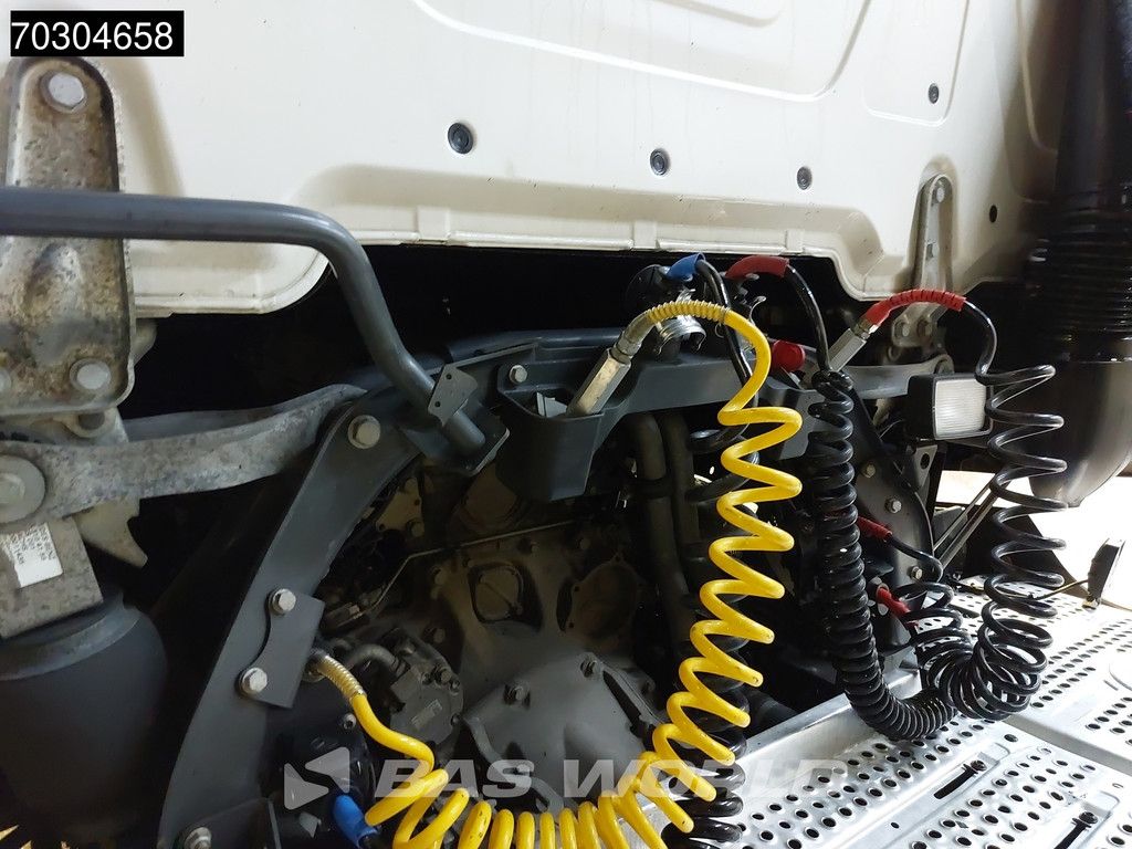 Mercedes Actros 1845 4X2 GigaSpace Retarder MirrorCam Navi Euro 6