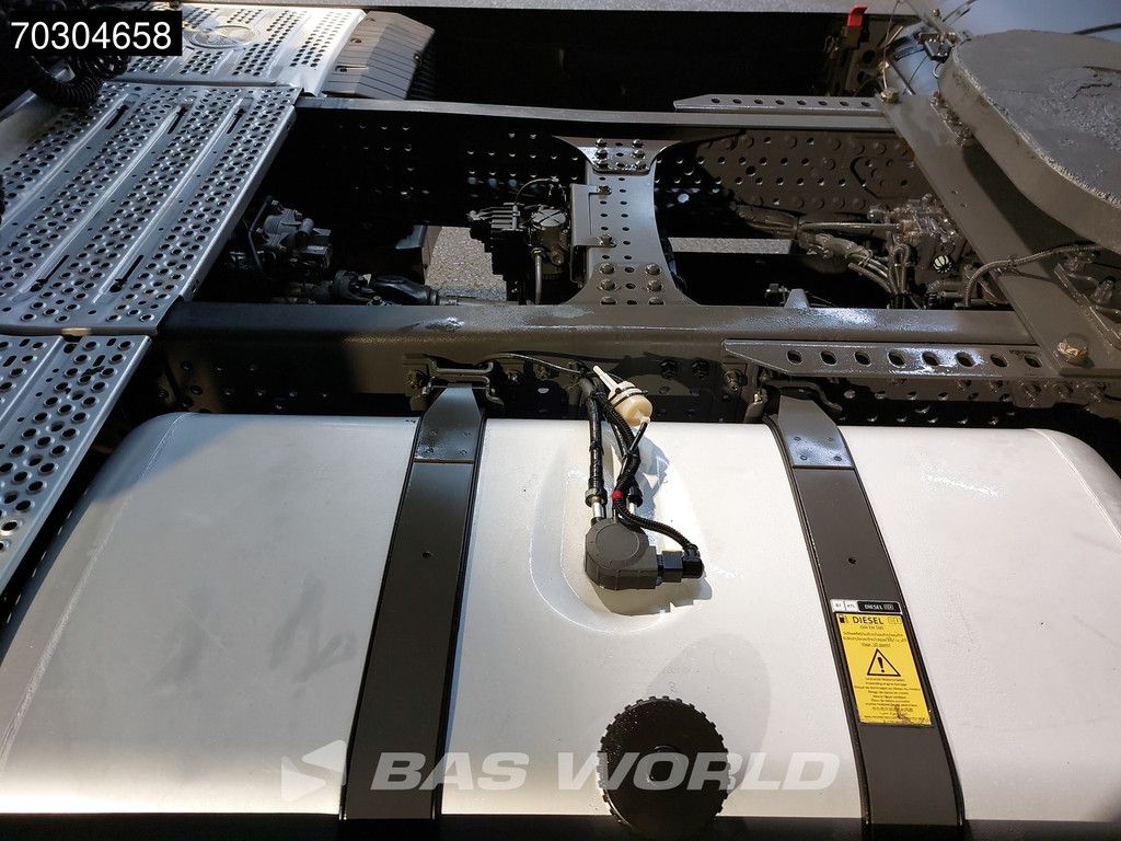 Mercedes Actros 1845 4X2 GigaSpace Retarder MirrorCam Navi Euro 6