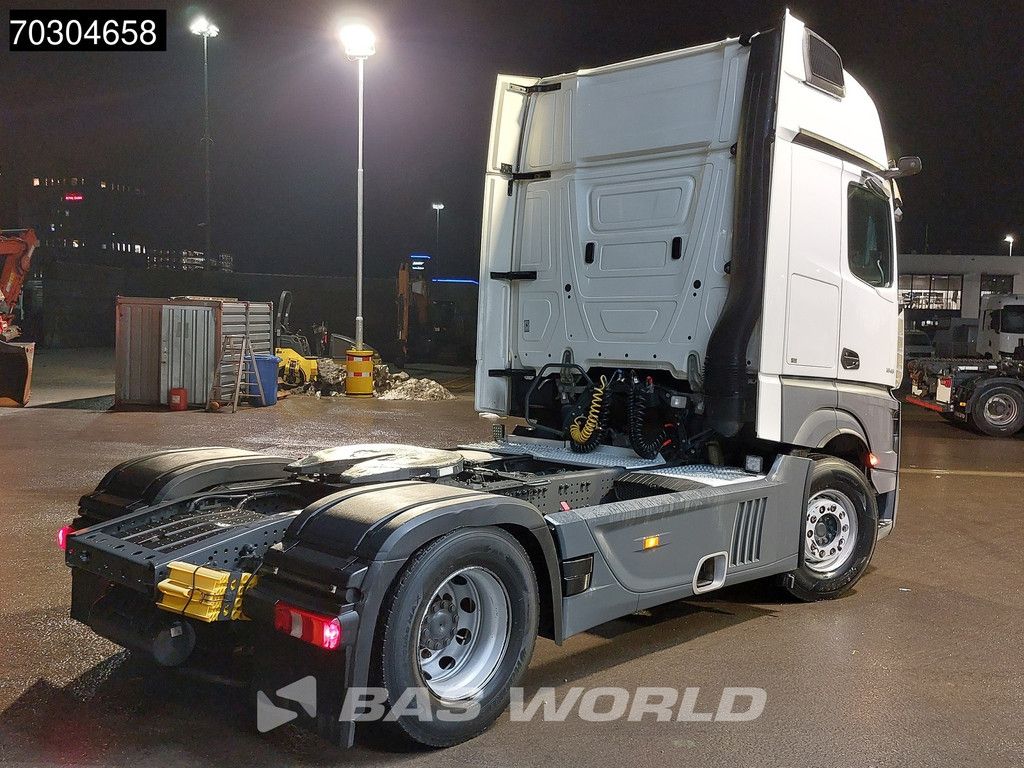 Mercedes Actros 1845 4X2 GigaSpace Retarder MirrorCam Navi Euro 6