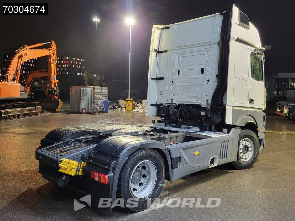 Mercedes Actros 1845 4X2 GigaSpace Retarder MirrorCam Navi Euro 6