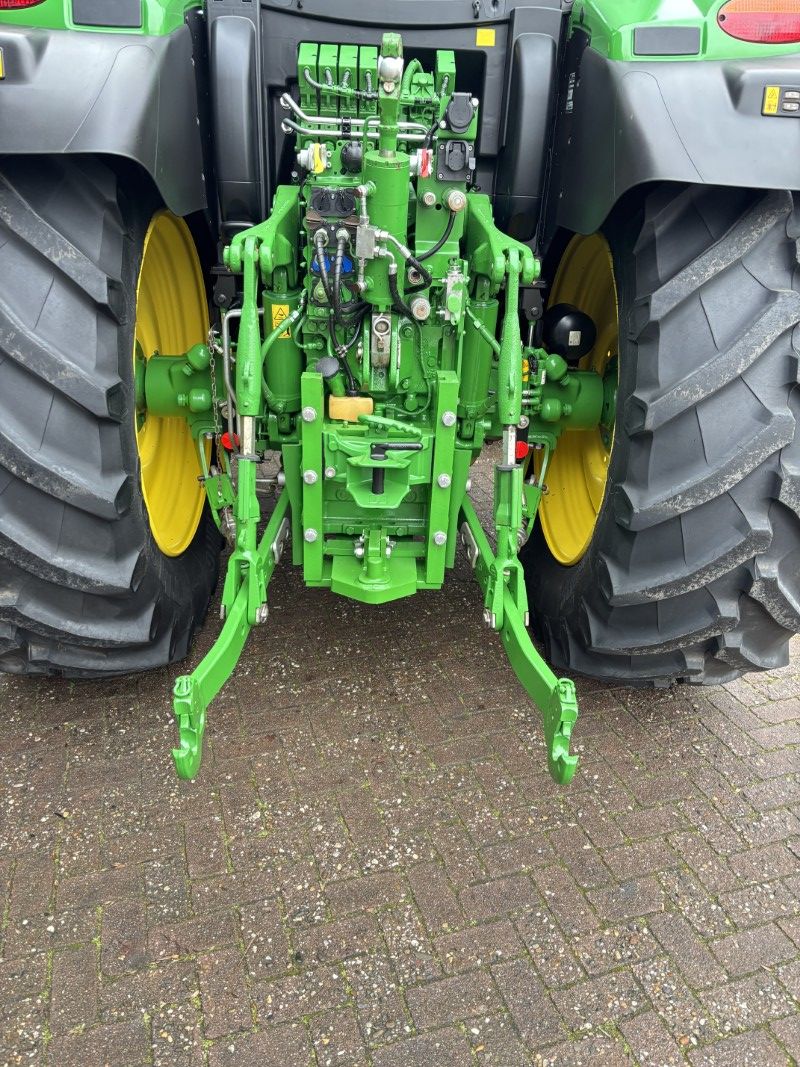 John Deere 6155R