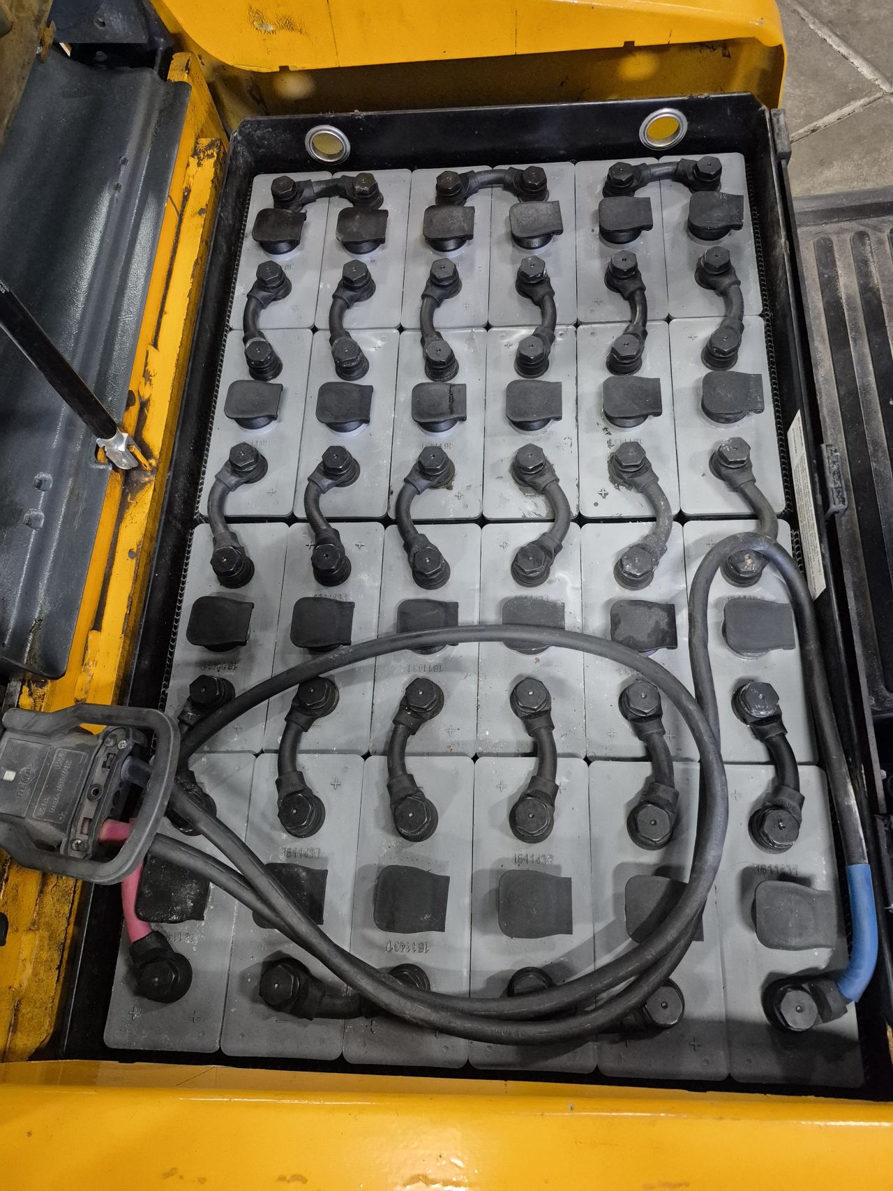 Jungheinrich EFG DFac 15 triplex sideshift bj 200