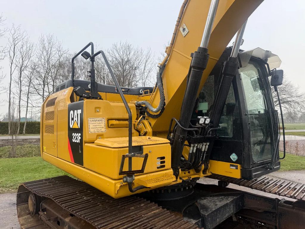 Caterpillar Caterpillar 323 FL rupskraan excavator