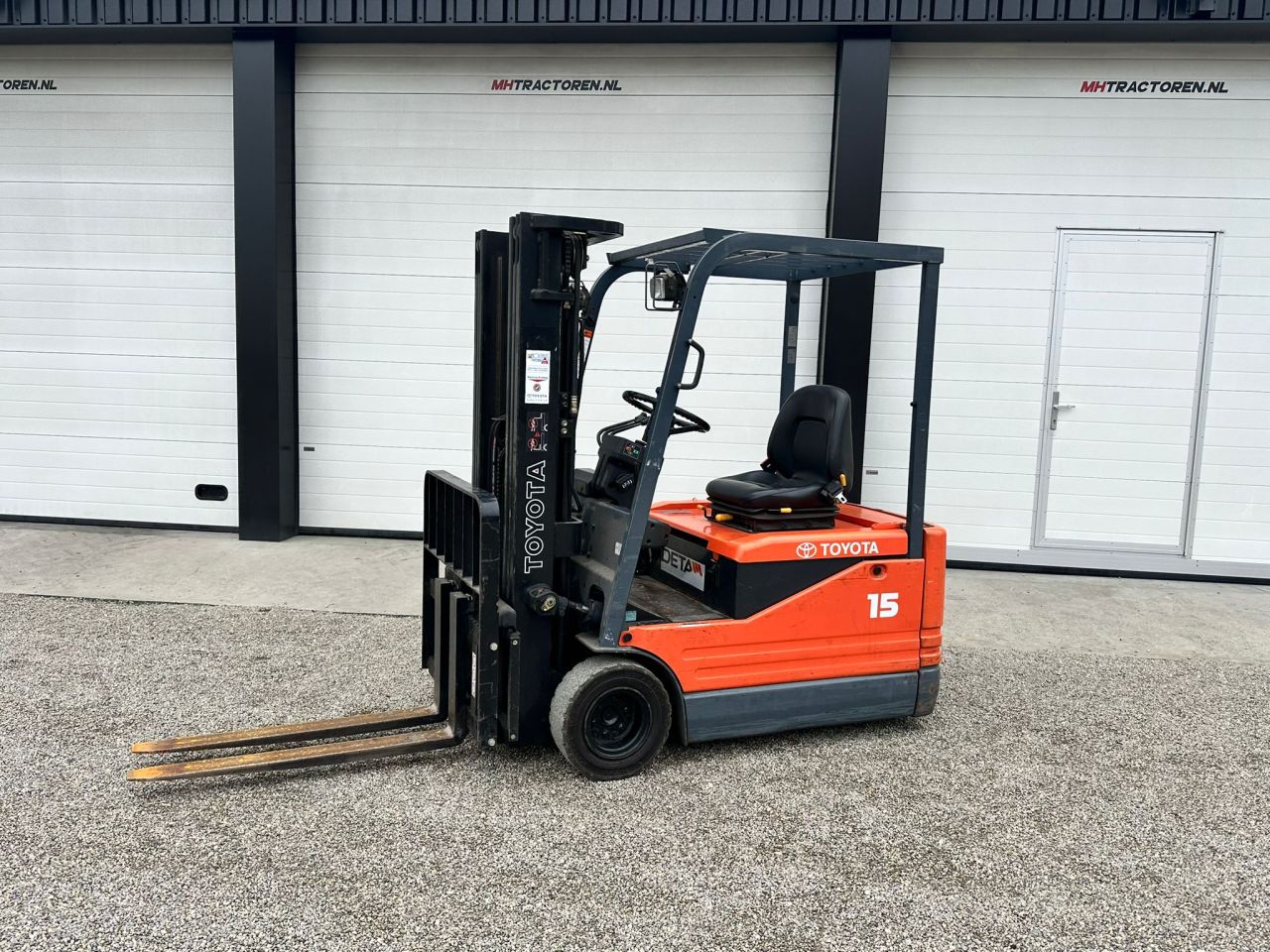 TE KOOP: zeer nette TOYOTA heftruck