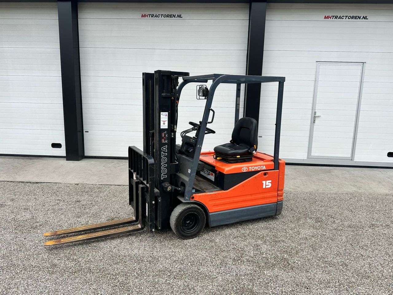 TE KOOP: zeer nette TOYOTA heftruck