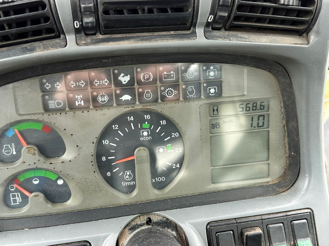 TE KOOP: zeer nette DEUTZ AGROTRON 115