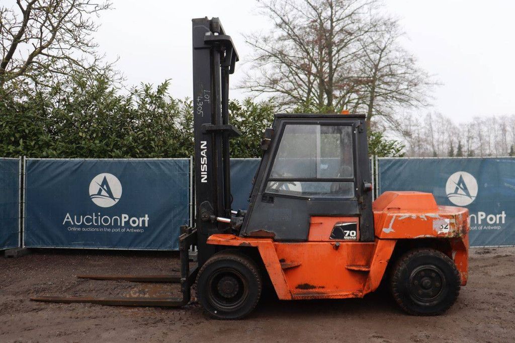 Forklift Nissan VF05H70U Diesel 7000kg 5.0m 2003