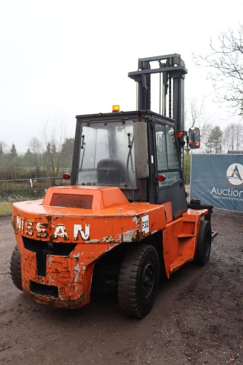 Forklift Nissan VF05H70U Diesel 7000kg 5.0m 2003