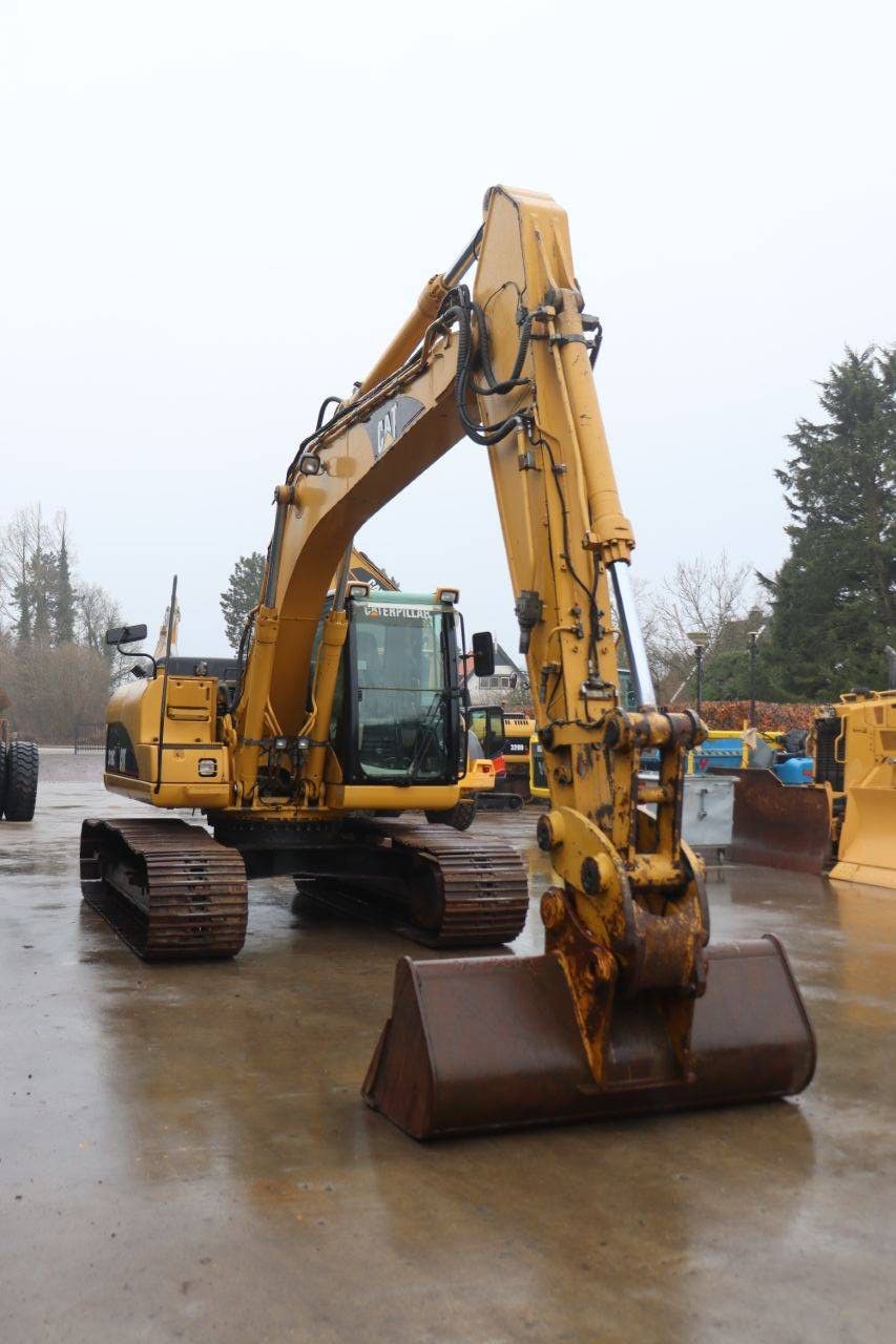 Crawler excavator Caterpillar 318CL Diesel 2005