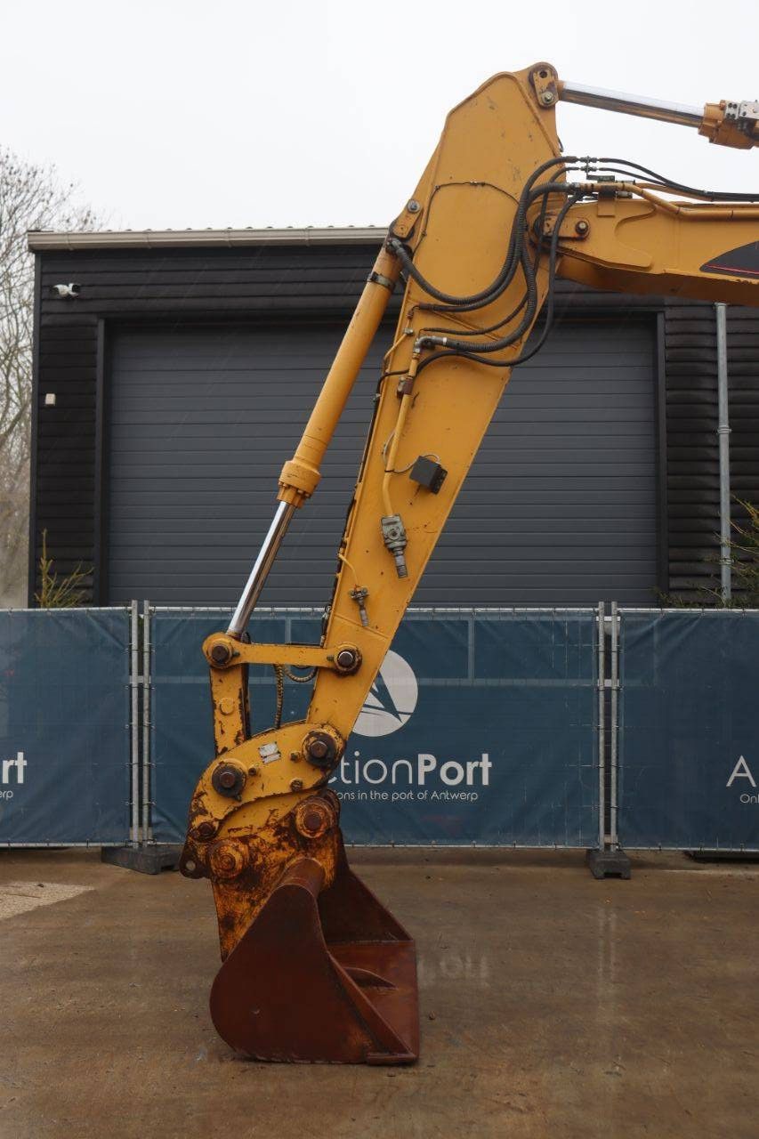 Crawler excavator Caterpillar 318CL Diesel 2005