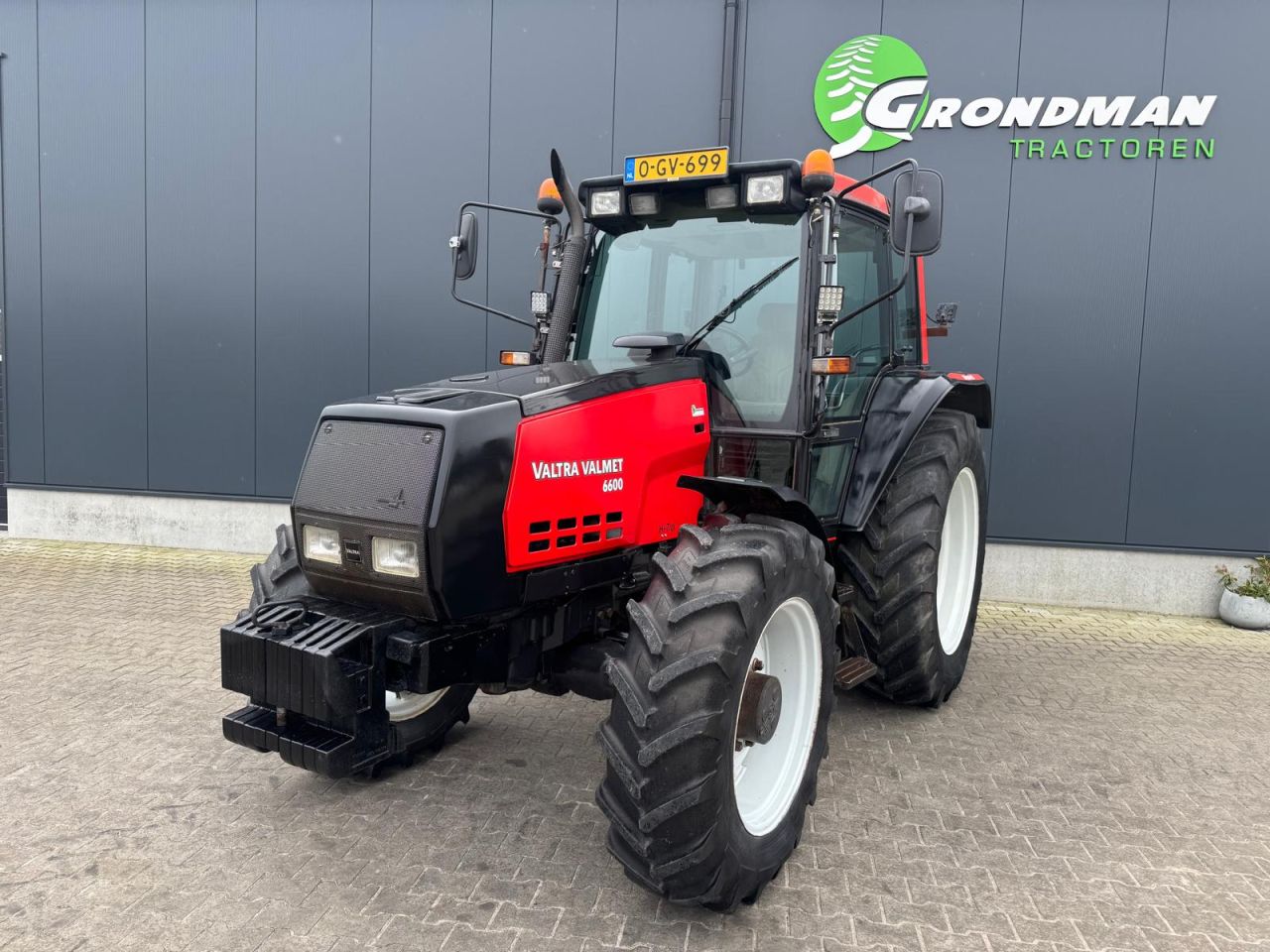 Valtra 6600