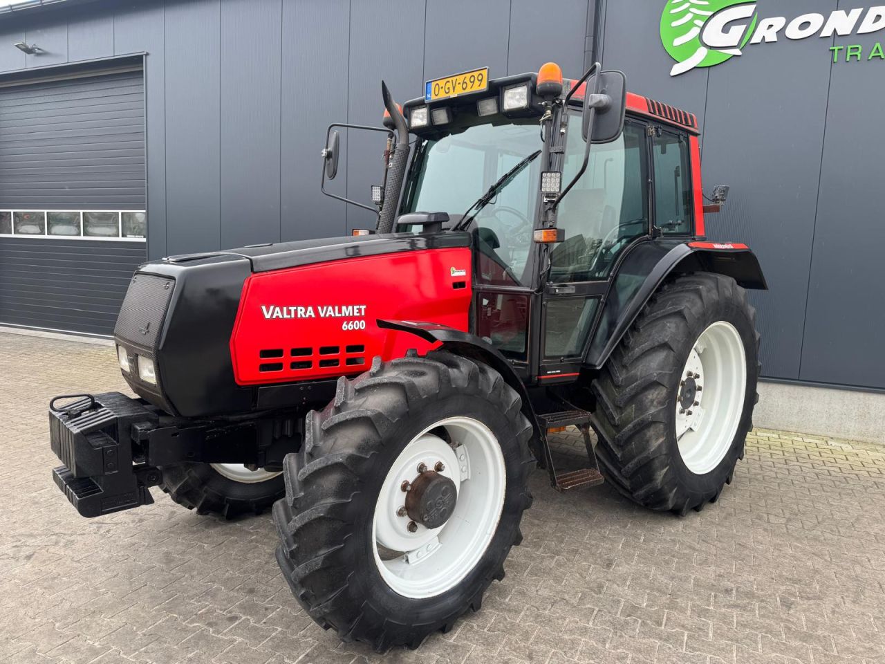 Valtra 6600