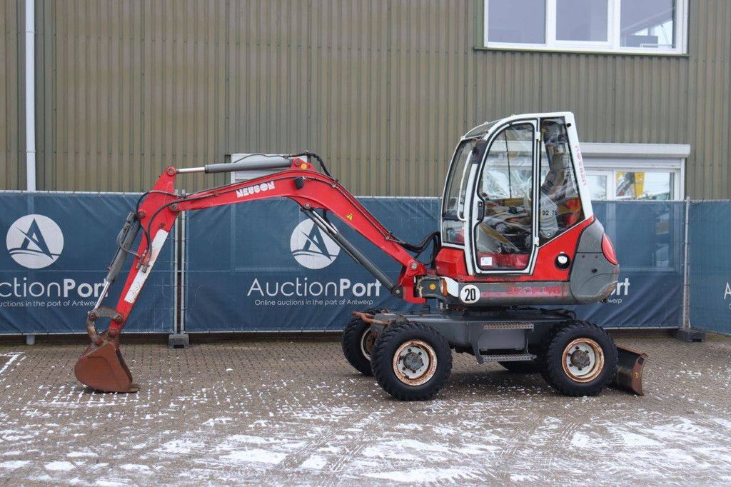 Neuson 3802WD Mobilbagger, Diesel, 30 kW, Baujahr 1999