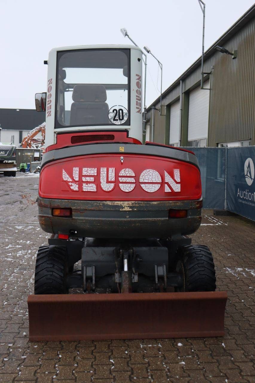 Neuson 3802WD Mobilbagger, Diesel, 30 kW, Baujahr 1999