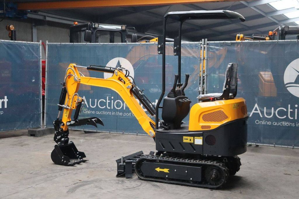 Landward XT10PRO Minibagger, Diesel, 7 kW, Baujahr 2025, neu